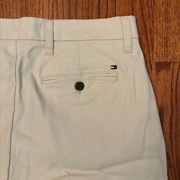 TOMMY HILFIGER Classic Fit Chino Shorts Khaki Beige Size 30 - Picture 6 of 6
